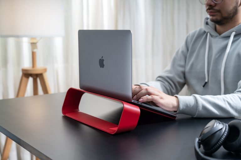 Arete Laptop Stand