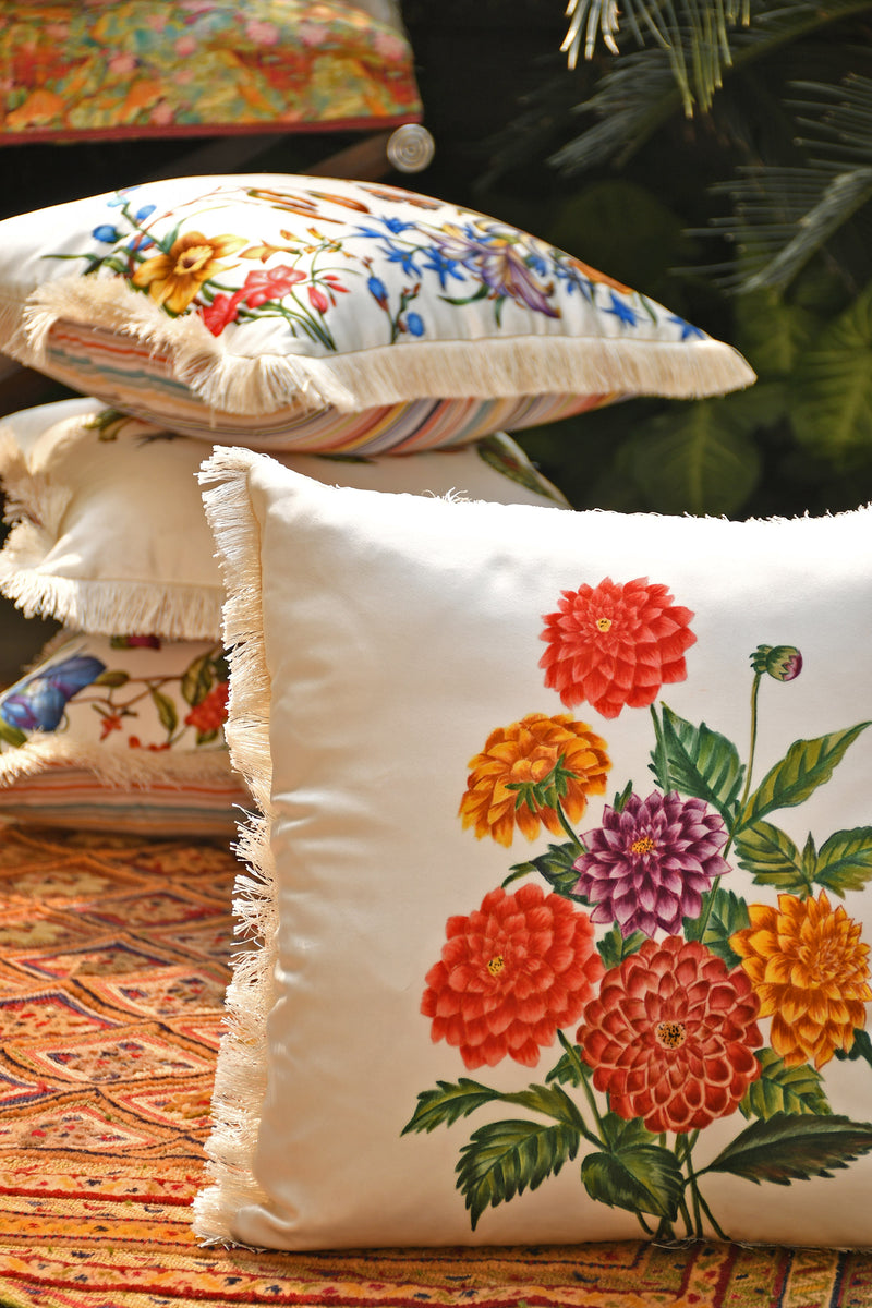 DAHLIA IN SILK CUSHION