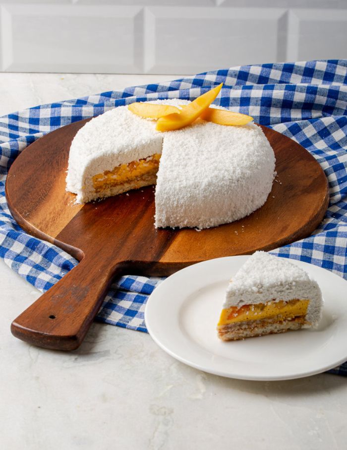 mango dessert Monique bakery