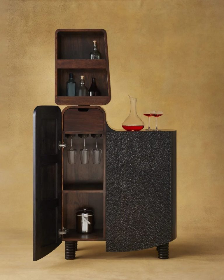 ALPACA BAR CABINET