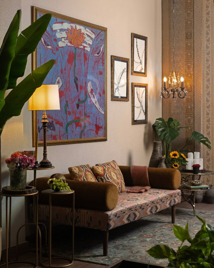 Strongly embodying a regal vibe, this is a home that’s brought to life with an
overarching Indian design sensibility. The artwork on the left is by S Chandramohan;
Photography by Tarang Goyal